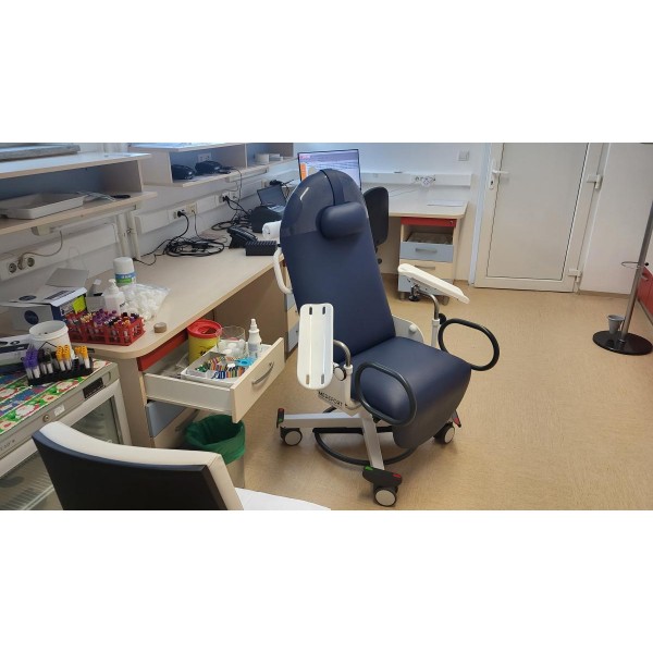 Stolica za vađenje krvi Medefort