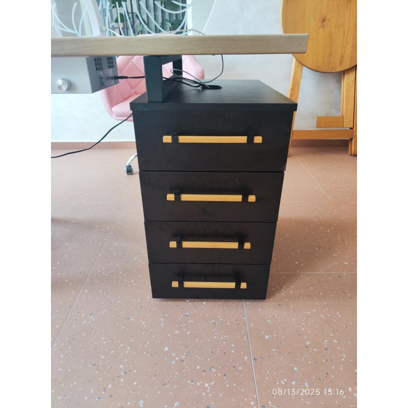 Stol za manikuru Doppio - izložbeni primjerak